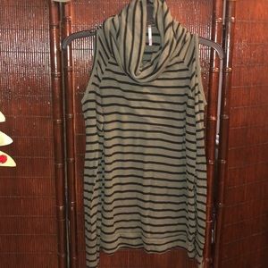 Turtle neck Stripped shirt